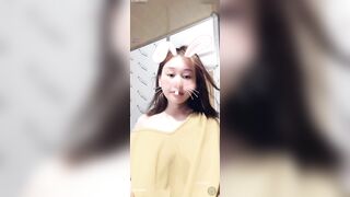 Meoxinhdep live app vừa nhảy vừa show cặp vú to khổng lồ của mình cho ae viewer xem