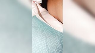 Mò lồn con em vợ trong lúc nó đang ngủ