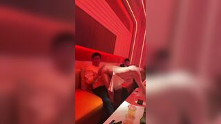 Đưa xếp đi hát gặp gái dâm hàng ngon nứng hết cả cu