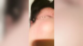 Con em kế cứ nằm dạng lồn mời gọi vậy thì phải địt thôi nhỉ