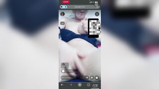 Em gái hồng hào móc cho xem. Người yêu ai dẫn về đi nha