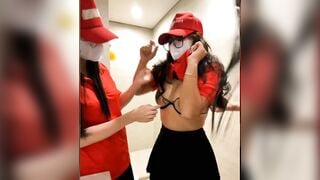 Mấy em nhân viên VinMart rủ nhau vào WC live stripchat