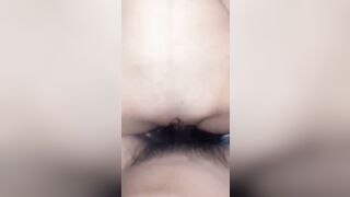 Em mê chim anh lúc nào cũng đòi mút khi quỳ gối ngậm sâu buồi anh. Lưỡi em xoáy quanh