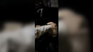 đã xinh còn nũng nịu em đòi địt luôn trên xe