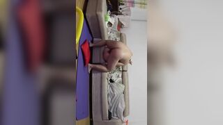 Mẹ đi vắng là con gái mới lớn bị Dượng đè ra địt cong cả người