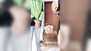 Chị chủ gạ anh ship hàng cặc to vào phòng địt vú to lồn múp dâm đãng thèm cặc
