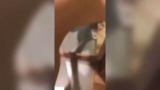 Vừa chịch vừa quay video với bé em họ loli có chùm lông chúm chím dễ thương trc gương