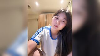 Em sinh viên lồn múp vú to lhoe hàng thủ dâm trong phòng trọ