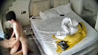 Lắp cam quay lén trg phòng nhỏ e họ phát hiện cứ k có ng ở nhà là lại rủ bồ về đụ #2