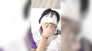 Con em vừa đi học về chưa thay quần áo đã bị thằng anh kế đè ra địt