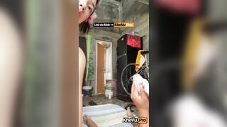 Địt con em gái dâm khi bố mẹ đi làm không bao