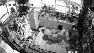 Tiệm thuốc tây bất ổn ăn với địt là chính bán thuốc là phụ - phần 2