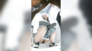 Quay lén lồn chị gái vào nhà để xin đái nhờ chị gái cho bạn trai theo cùng ảnh đòi đụ