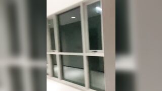 Dâm nữ mở cửa phòng live show hàng móc lồn ngay trc phòng,có ng đi qua vẫn như ko