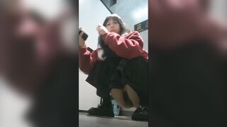 quay lén các em xinh tươi đi WC em nào cũng non và ngon