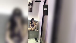 Gái xinh lồn múp lộ clip call sex cùng bạn trai cực dâm