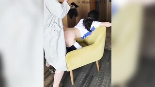 Bé sinh viên mới lớn bị thầy giáo mang về phòng doggy