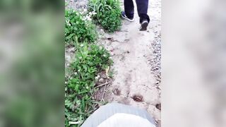 Dâm nữ dâm đãng cứ thích gạ các cụ già trg xóm ra rừng đụ public
