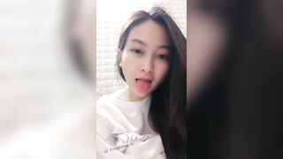 THẢO ANH , 2K10 VÚ SIÊU TO KHỔNG LỒ