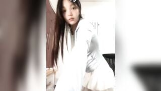 Mới lớn mà đã dâm cỡ này rồi 3
