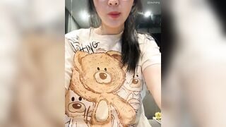 Em teen xinh kinh cận khoe hàng quá đẹp