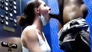 Gái dâm bú cặc của anh Tây đen trong bot điện thoại dâm đãng