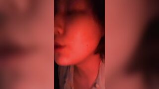 em sinh viên nứng lồn vào nvs nam thủ dâm