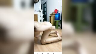 Gái xinh hàng múp live show nhún cu giả