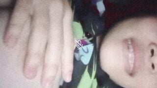 “Không bật mic đâu bố mẹ tao đang ngủ”