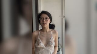 đụ em gái Qin Jiani bím hồng không lông