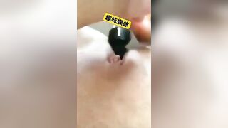 em học sinh vì nứng lồn mà cái gì em cũng nhét vào