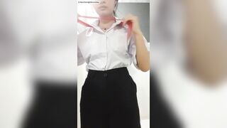 Em học sinh 2k8 hàng ngon khoe hàng cho trai xem dâm đãng