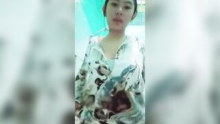 Vú to thủ dâm 418