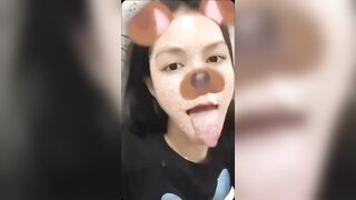 Nứng cặc lại bỏ nhỏ em họ bú cu xuất đầy miệng