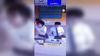 quản lý TGDĐ nghịch lồn em nhân viên trong giờ làm việc - phần 2