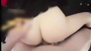 Con gái mãi không quên được cách cha dượng dập