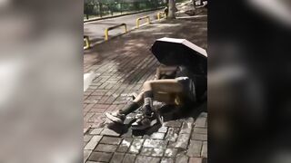 Hot đi nhậu say xong ị trong quần bắn tùm lum giữa đường luôn
