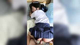 Địt Con Em Họ Vừa Đi Học Về Bắn Tinh Đầy Mồm
