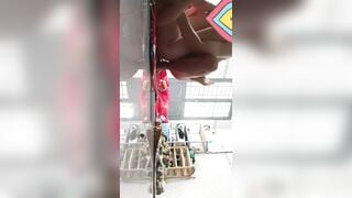 Nhân lúc cô chú đi vắng sang nhà gạ địt con em họ 2k10 mới lớn non tơ