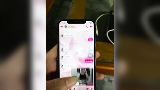 Đau lòng thanh niên phát hiện Vk nhắn tin với 2 ng đàn ông cùng lúc 2