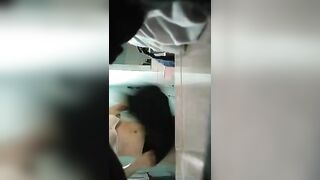 Quay lén em nhân viên quán trà sữa toco toco