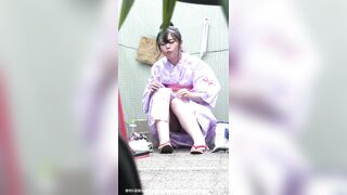 Quay lén Chị họ dưới quê giặt quần áo, Lộ quần lót trắng