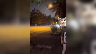 Cho em họ đi chơi nữa đường nứng lồn cởi đồ