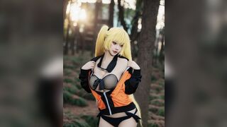 gái xinh cosplay lộ hàng cực kích thích