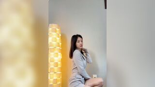 em gái sale xe ô tô tối về quay clip thủ dâm cho khách hàng