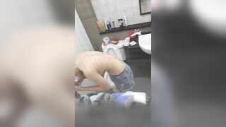 rửa mắt xem bé hàng xóm 2k9 loli tắm lại phải sục rồi