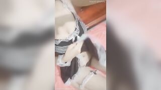 Mặc đồ hầu gái xong khoe anh ny xem
