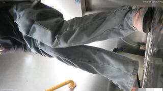 Cam kín quay lén các em teen TQ xinh đẹp đi đái trong nhà vệ sinh công cộng #13