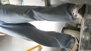 Cam kín quay lén các em teen TQ xinh đẹp đi đái trong nhà vệ sinh công cộng #21