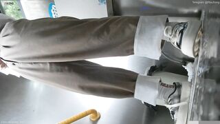 Cam kín quay lén các em teen TQ xinh đẹp đi đái trong nhà vệ sinh công cộng #22